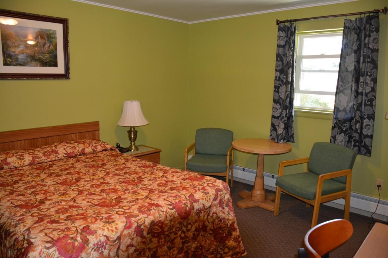 The Village Motel Richfield Springs Екстериор снимка