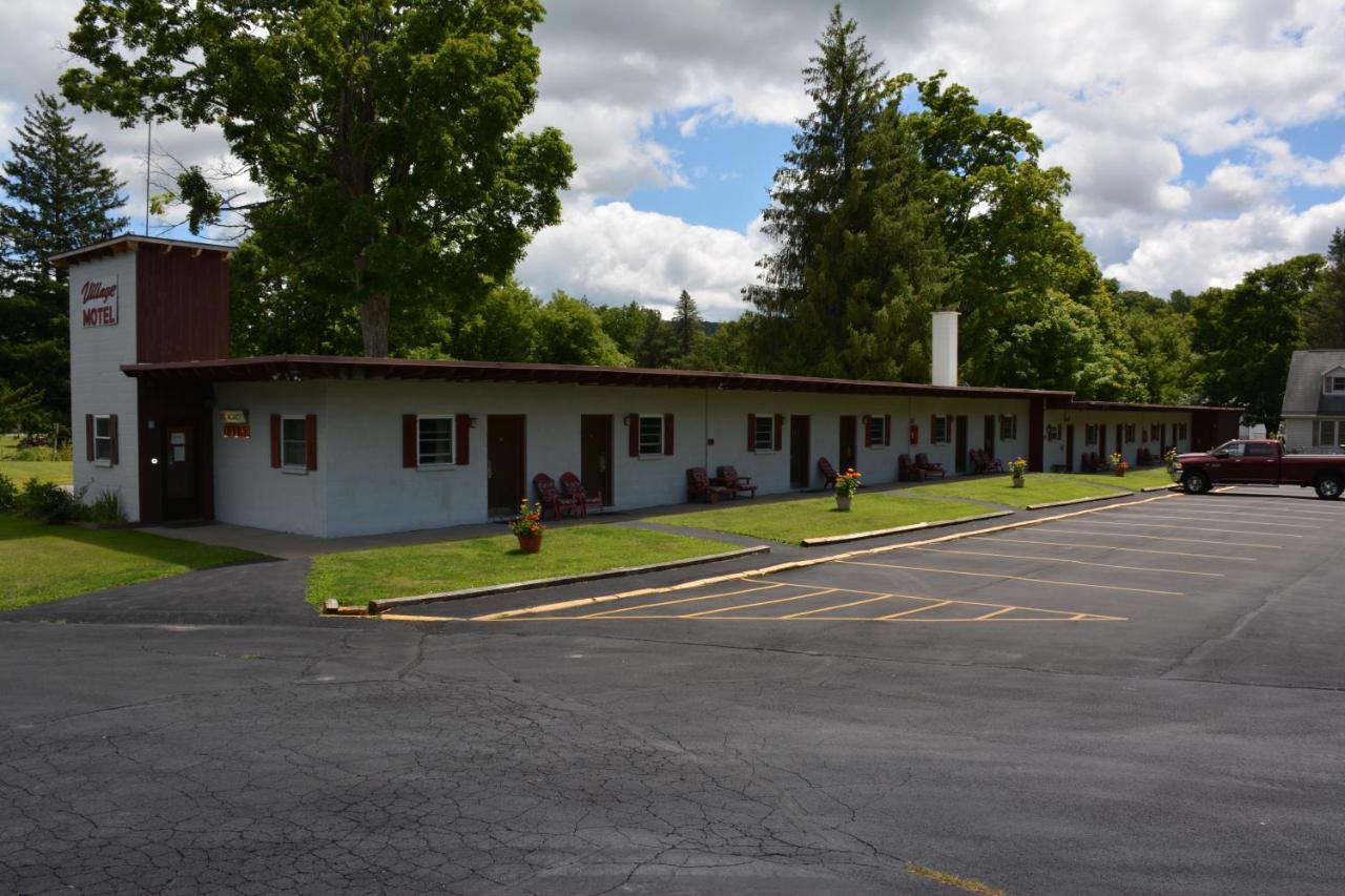 The Village Motel Richfield Springs Екстериор снимка